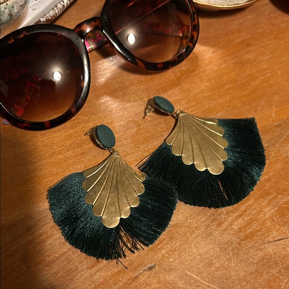 Chic Gold and Green Fan Earrings - Picture 2 of 2